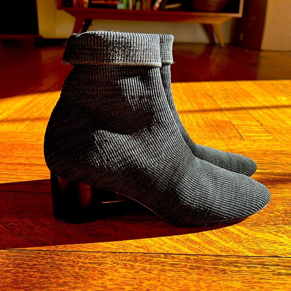 ADORABLE sophisticated ankle “sock” bootie heels by Vince
